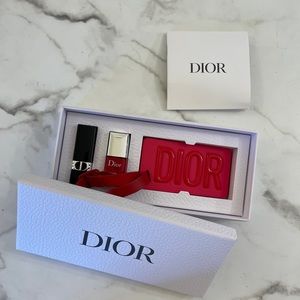 BNIB Dior luggage tag lip nail gift set